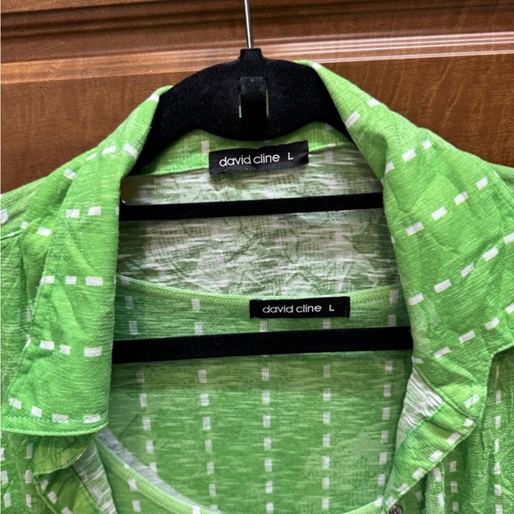 David Cline Vibrant Green and white camo and long sleeve top - Picture 2 of 4